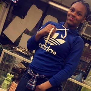 Meet your Posher, Adoree